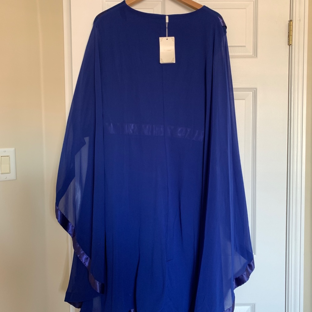 Dress - Picture 4 of 5
